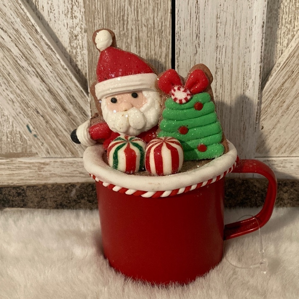 Santa in Mug Decor